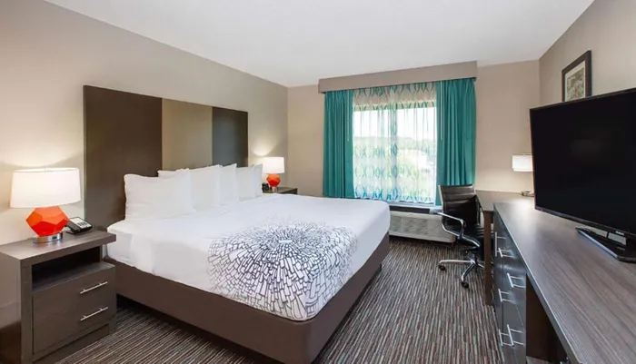 Room Photo for La Quinta Inn by Wyndham Pigeon Forge-Dollywood