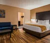 Outdoor Swimming Pool of Best Western Toni Inn Pigeon Forge