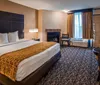 Outdoor Swimming Pool of Best Western Toni Inn Pigeon Forge