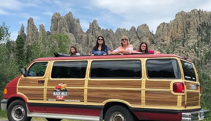 Private- 'Woody' Van - Mt Rushmore/Crazy Horse/Custer State Park Photo