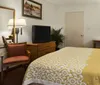 Photo of Days Inn Alexandria Room