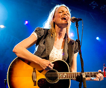 Kelly Willis At Grand Ole Opry