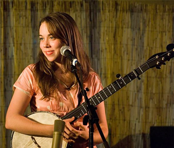 Sarah Jarosz At Grand Ole Opry