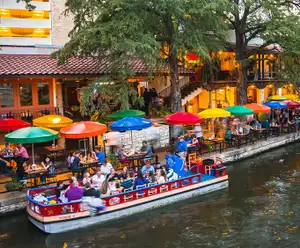 Riverwalk/River Cruise in San Antonio, TX