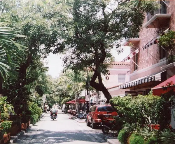 Espanola Way 