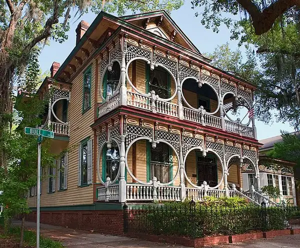 Savannah's Victorian District