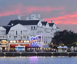 Promenade At Sunset Walk