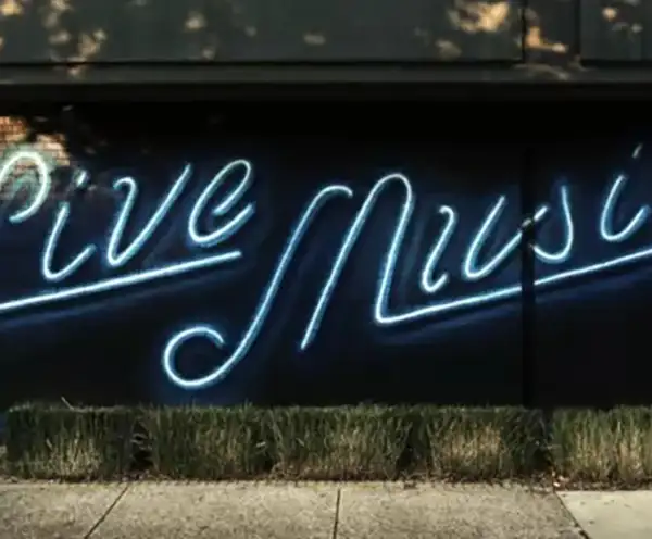 Holiday Inn Vanderbilt Mural Nashville