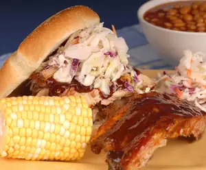 Lillie's Q Restaurant Destin,