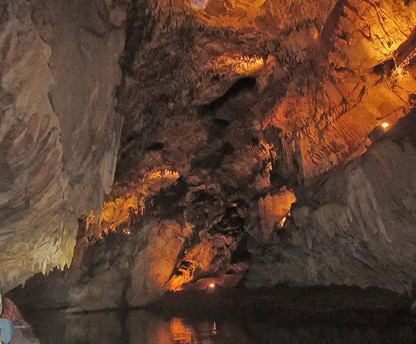 Penn's Cave and Wildlife Park Hershey, PA